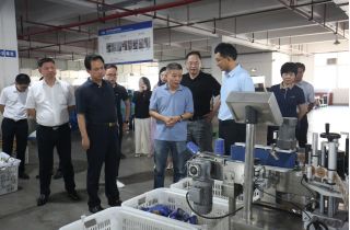 湖南省工信廳副廳長楊親鵬一行深入湖南萌恒走訪調(diào)研